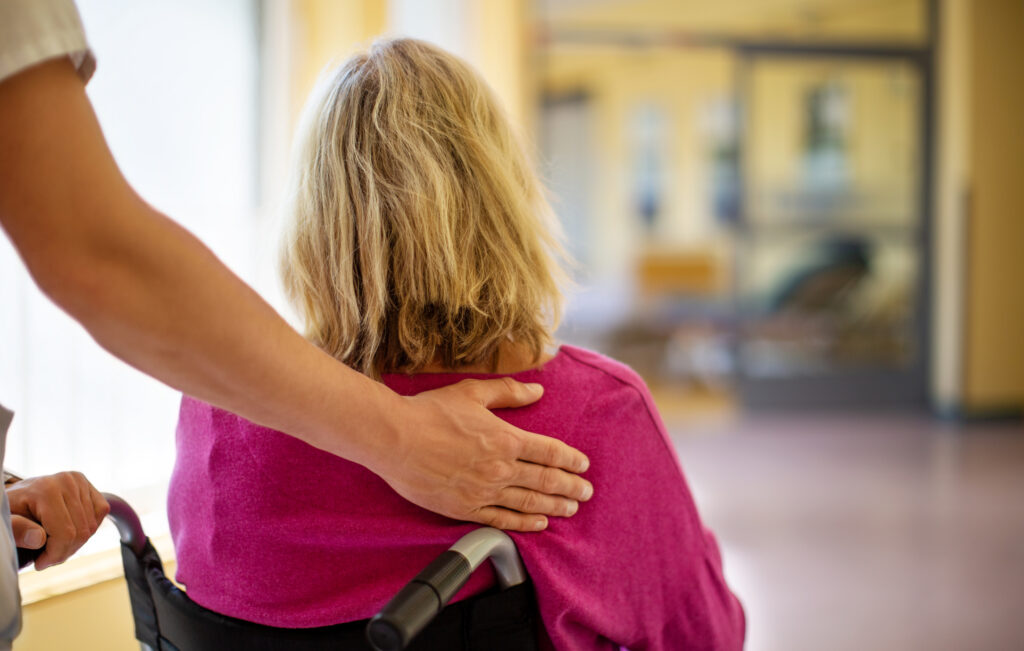 Aidant : gérer l’hospitalisation à domicile - Odella.fr